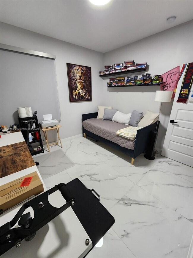 Building Photo - 8363 NW 41st St