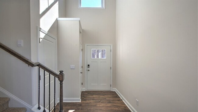 Building Photo - 208 Reynard Trl