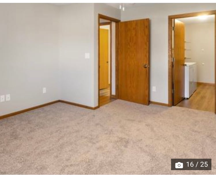 Bedroom #1 - 4887 Easy St