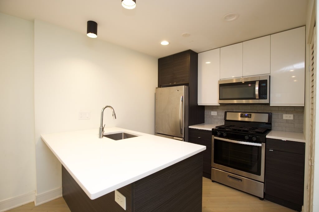 Building Photo - 843 W Grace St