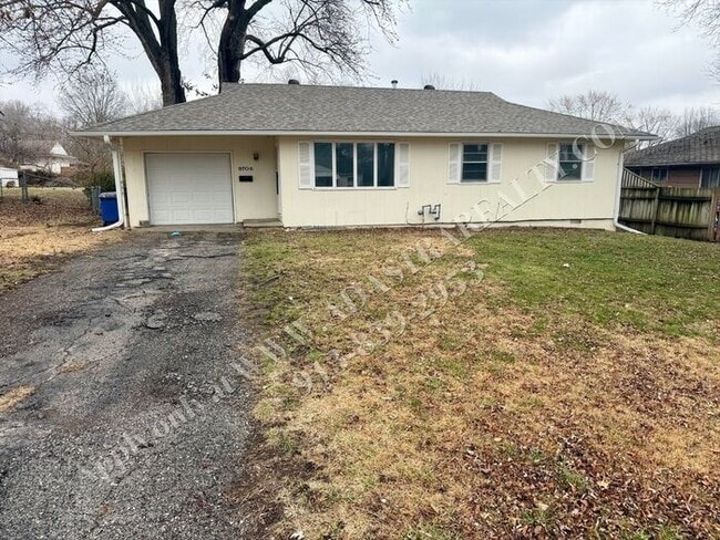 Building Photo - Cozy 3 Bed 1 Bath Home in Raytown-Available NOW!!