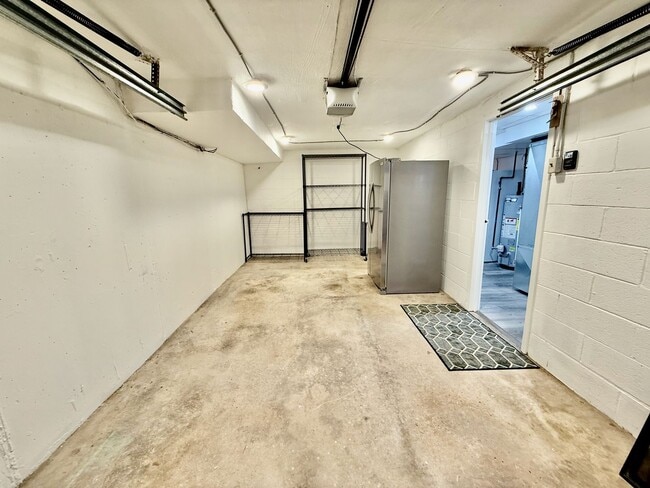 Building Photo - RARELY Offered completely RENOVATED PACKER PARK 3 Bedroom/2.5 Bath HOME w/ Central AC-HARDWOOD Fl...