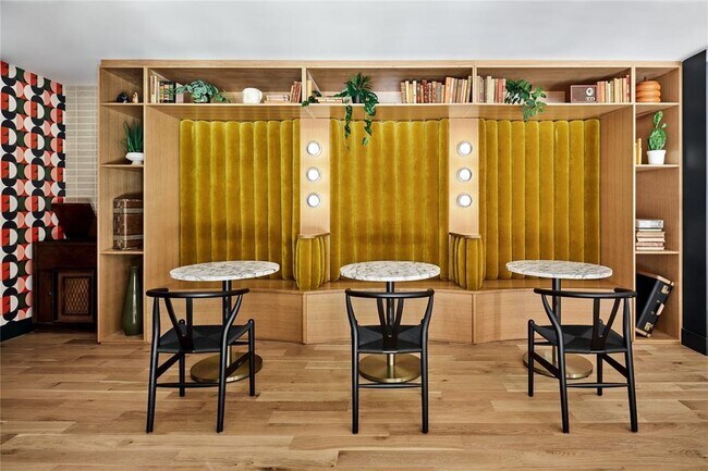 Building Photo - 1701 Simond Ave Ave