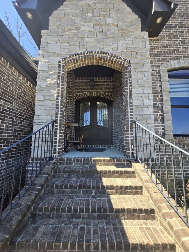 Building Photo - Amazing House In Windstone Available For P...
