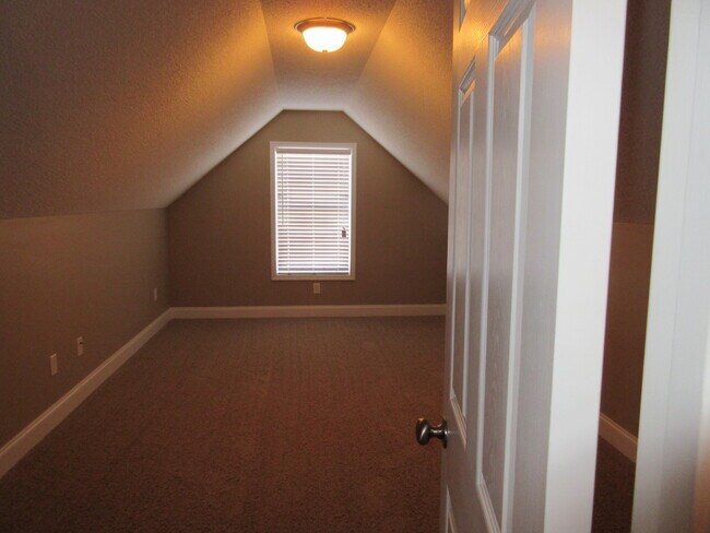 Building Photo - Beech Creek-Close to Shaw AFB