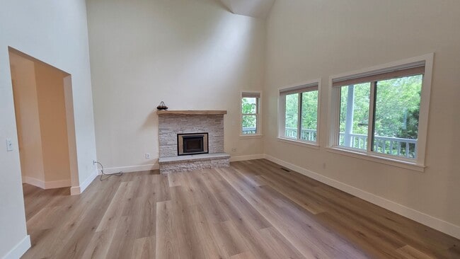 Building Photo - 5977 Scotswood Ct