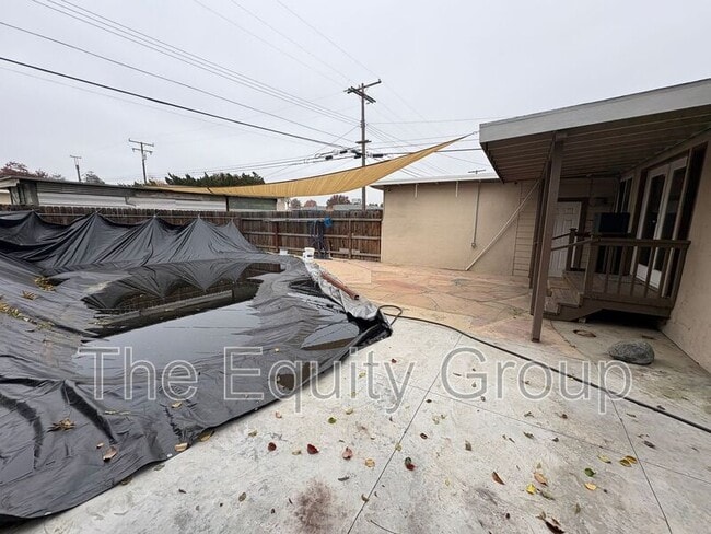 Building Photo - 600 N Dickran Dr