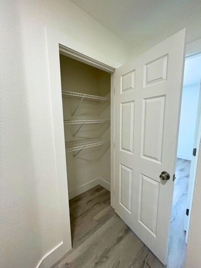 Building Photo - NEWLY RENOVATED 3BD/2BA SINGLE FAMILY HOME IN NORTH LAS VEGAS!
