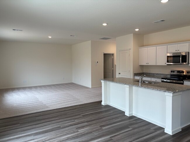 Building Photo - 1876 Purtis Crk Dr