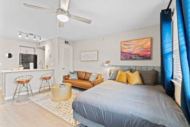 Building Photo - 6815 Great Northern Blvd