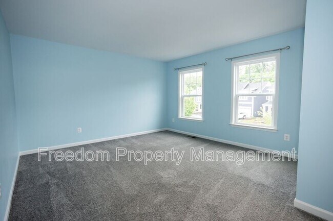Building Photo - 2425 Morgans Point Dr