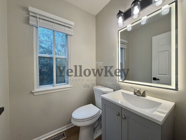 Building Photo - 3371 Kentshire Cir