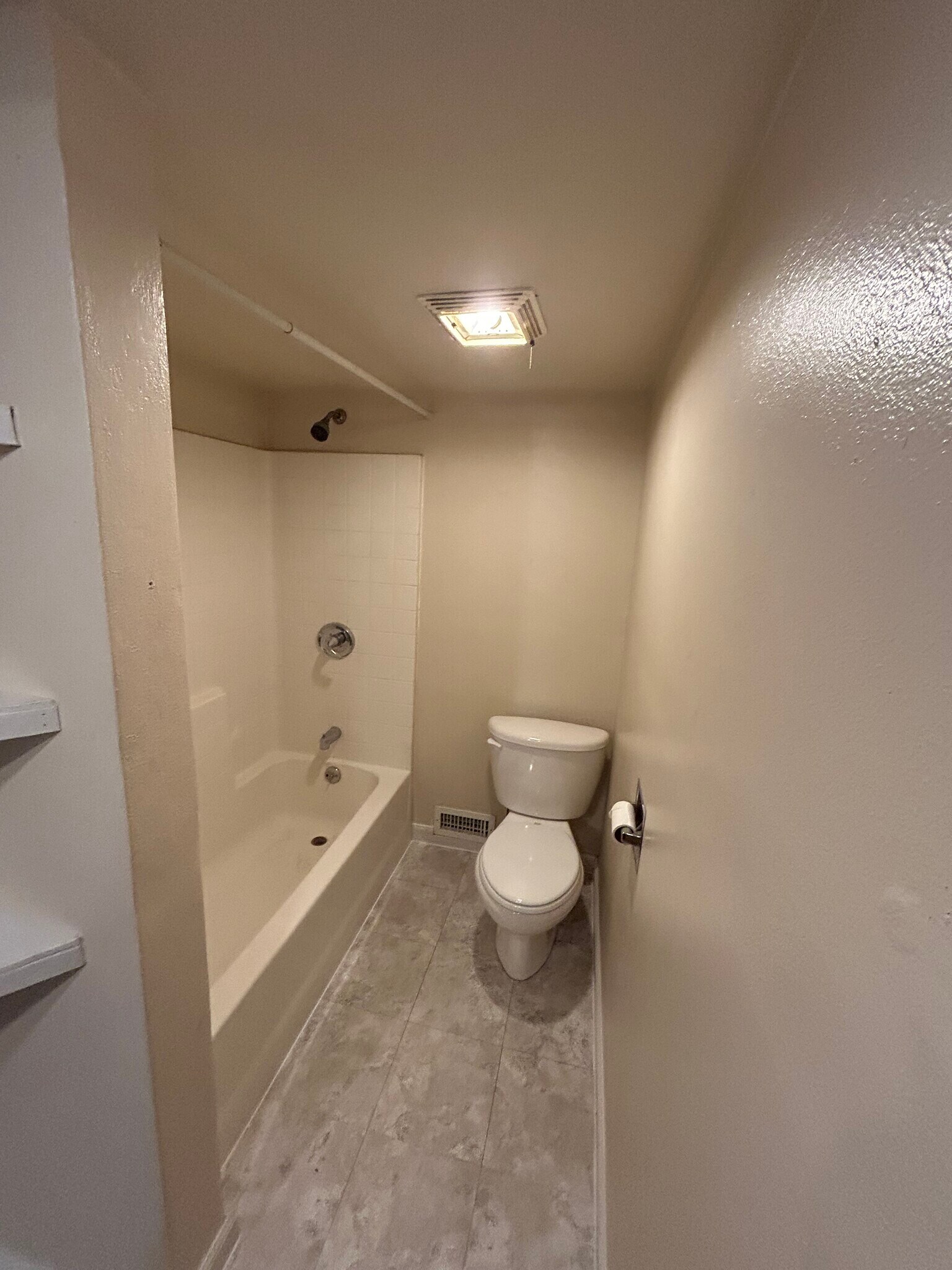 Building Photo - 222 E Evans Ave