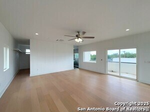 Building Photo - 2615 S Flores St