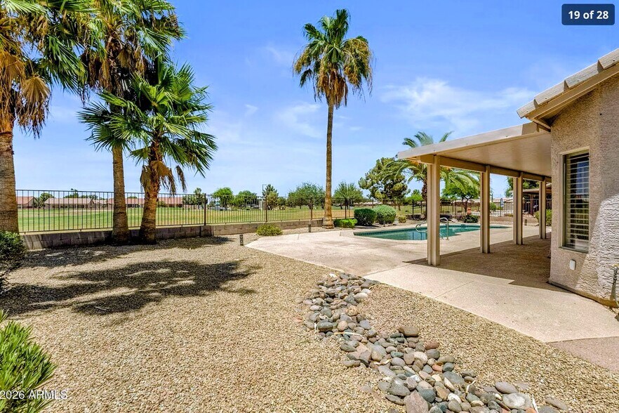Building Photo - 1264 E Waterview Pl