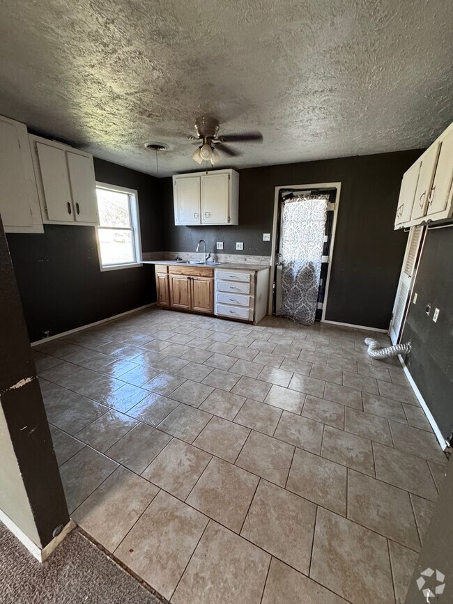 Building Photo - Quaint 2 bed 1 bath