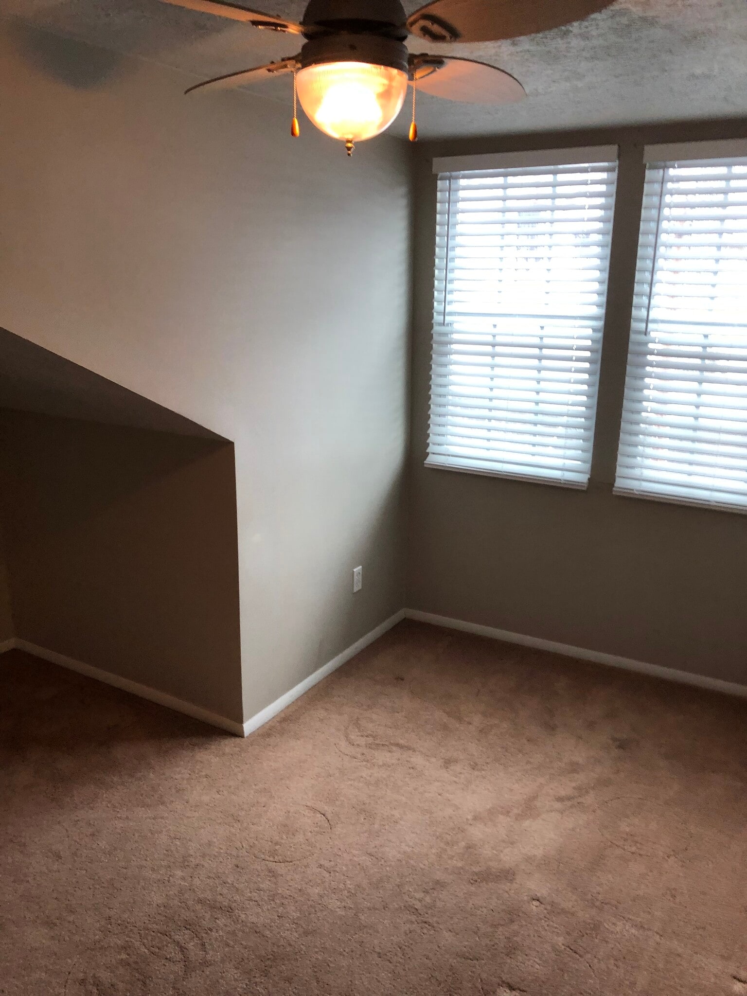 Building Photo - 2325 Sierra St