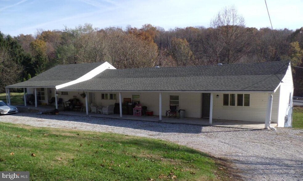 Building Photo - 2570 Sanger Ln