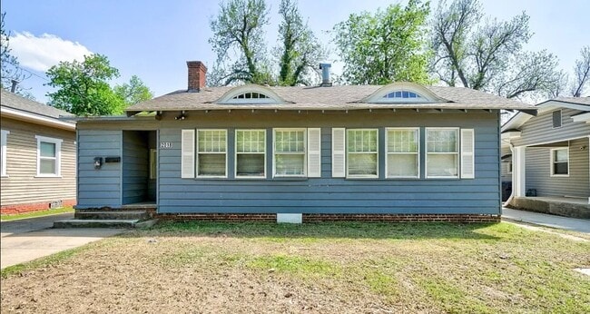 Primary Photo - 2018 NW 17th St