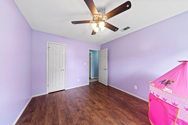 Building Photo - 4519 Parkwood Ln