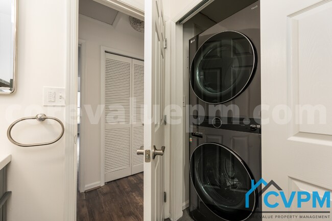 Building Photo - 6331 Wild Swan Way