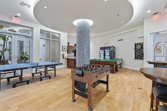 Building Photo - 1830 Radius Dr