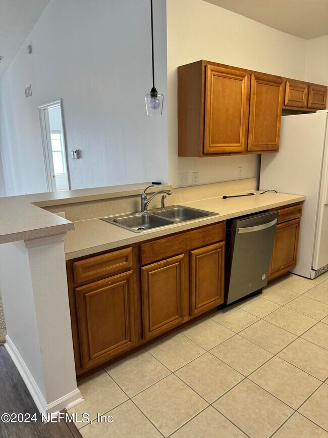 Building Photo - 4935 Islamorada Ln