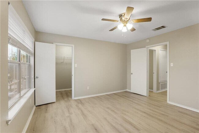 Building Photo - 299 Brandons Way