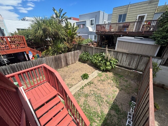 Building Photo - Single Family Home in Mission Terrace