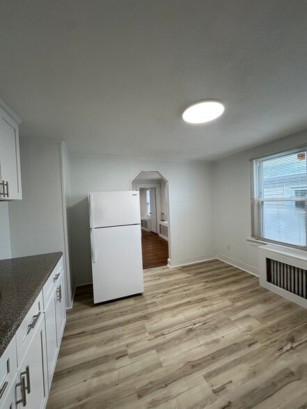 Building Photo - 48 Liberty St