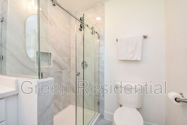 Building Photo - 4947 Cheena Dr