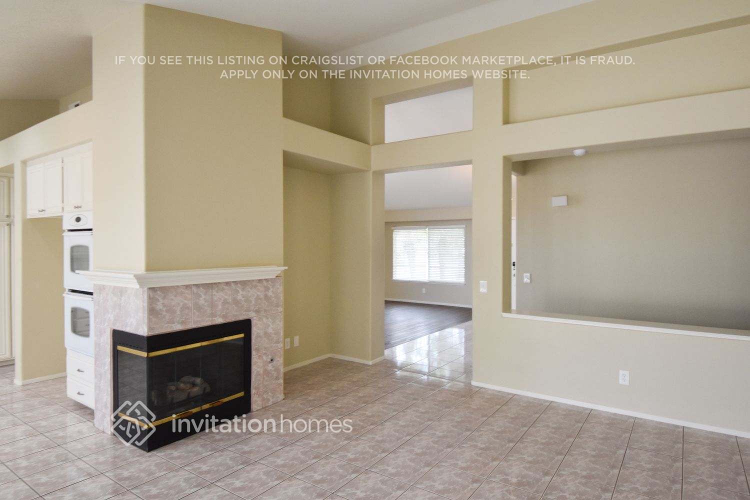 Building Photo - 10025 Miracanto Way