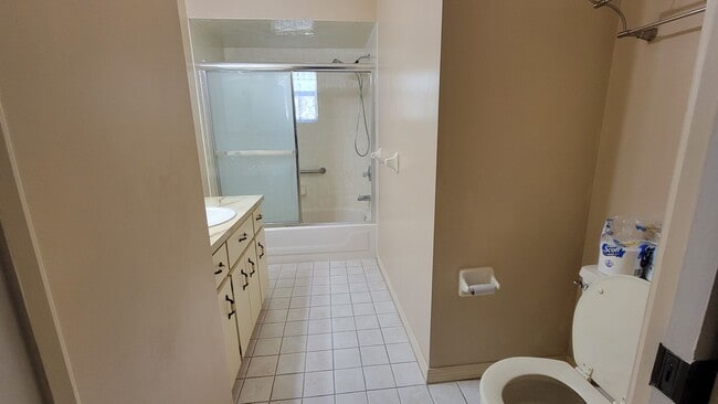 Building Photo - Homosassa 3/2/2 Pool Home