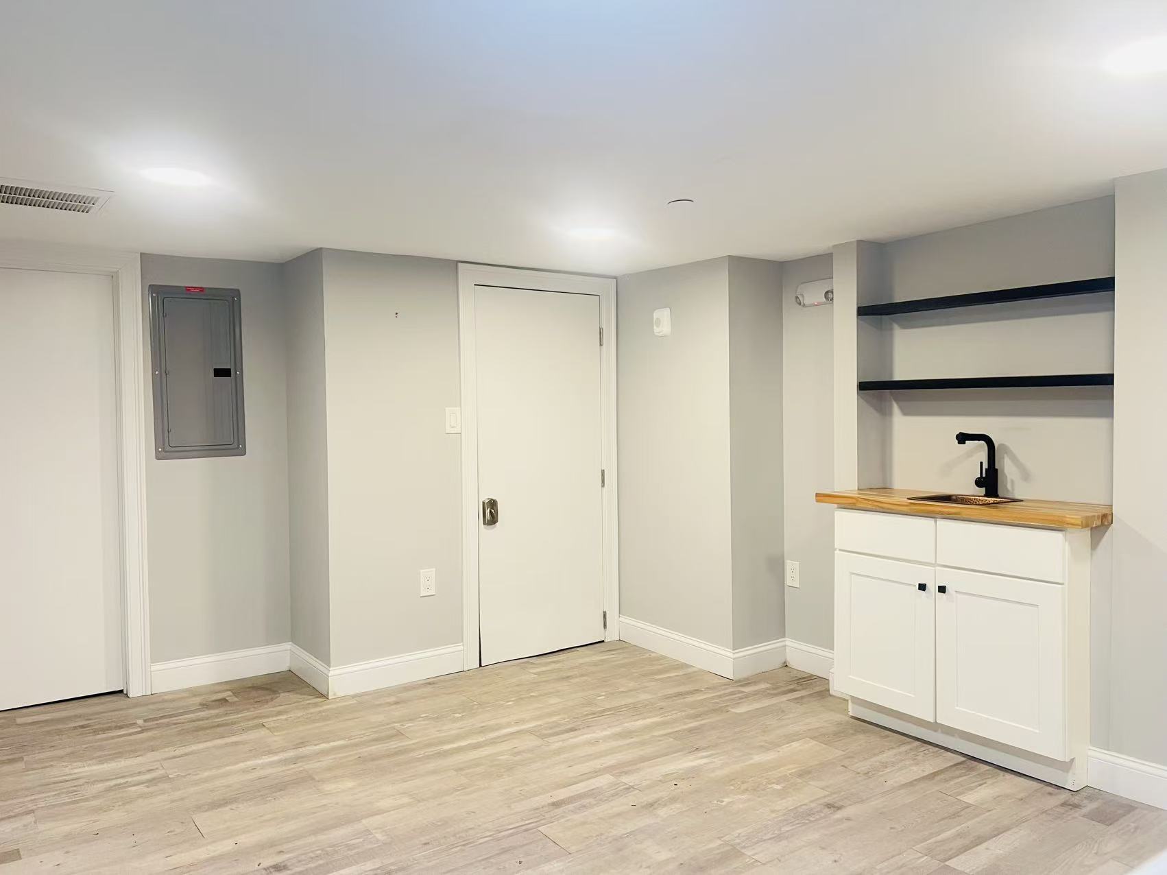 Building Photo - 19 Plymouth St