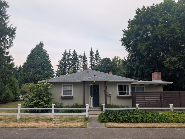 Building Photo - 8696 Depot Rd