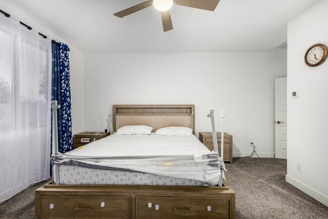 Building Photo - 6759 N 128th Dr