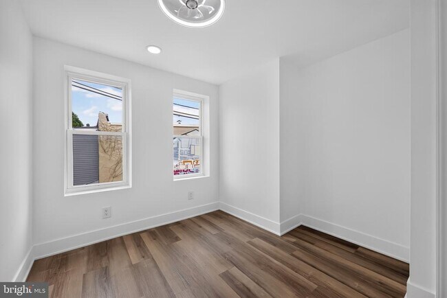 Building Photo - 807 N 42nd St
