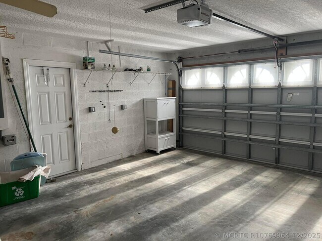 Building Photo - 5020 4th Pl