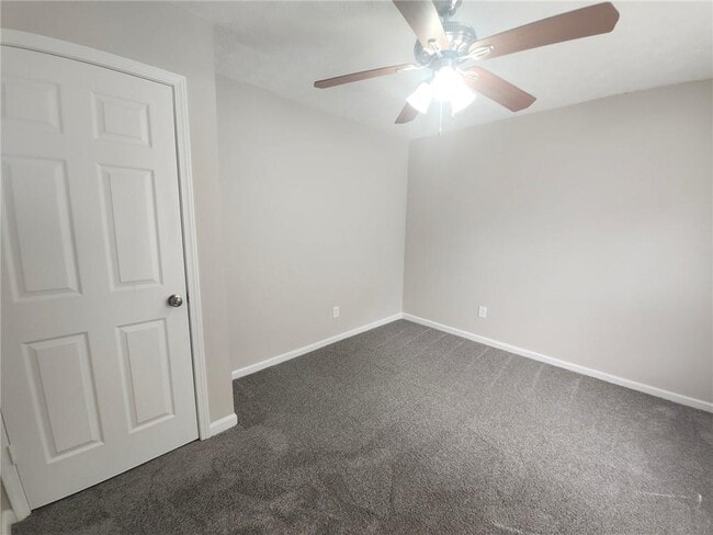 Building Photo - 3225 Landgraf Close