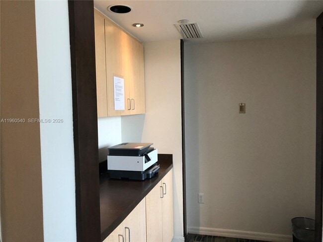 Building Photo - 1330 West Ave