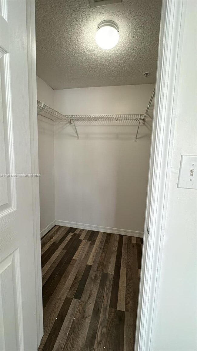 Building Photo - 160 SW 117th Terrace