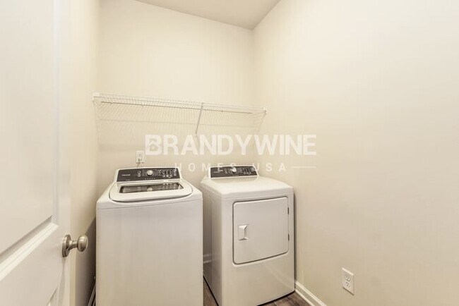 Building Photo - 640 Patmore Dr