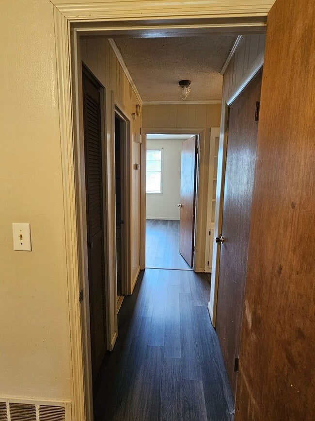 Building Photo - 2840 Glenn Hills Dr