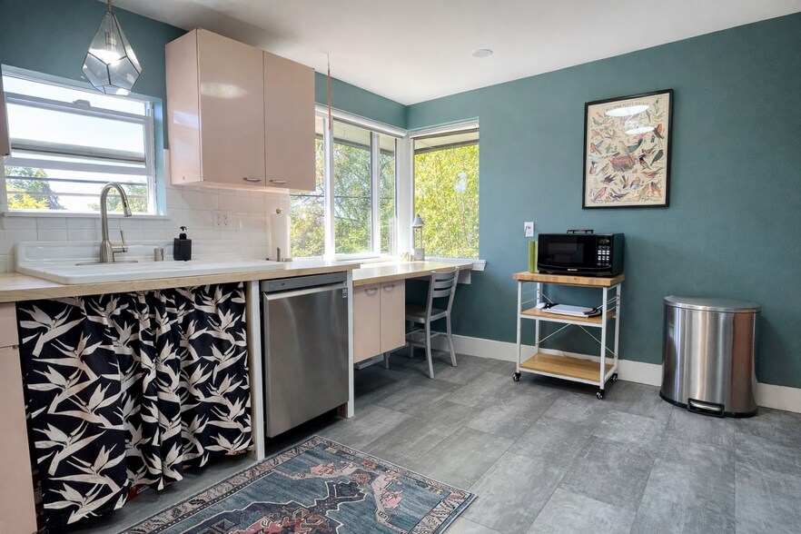 Building Photo - 4326 3rd Ave NW