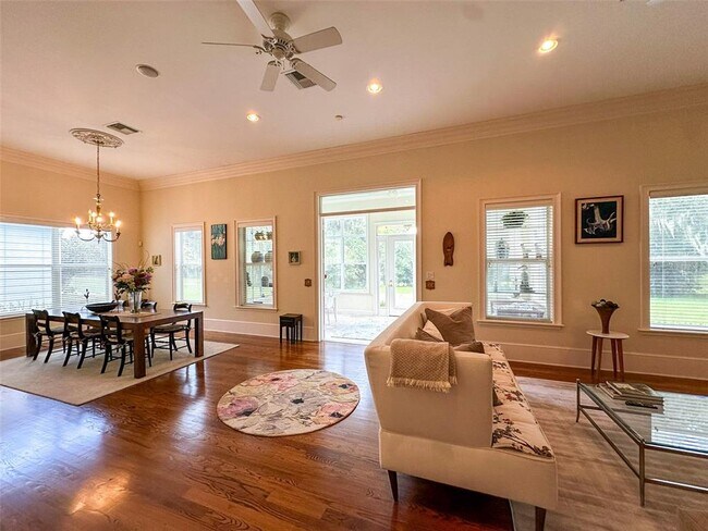 Building Photo - 6425 NW 202nd Pl