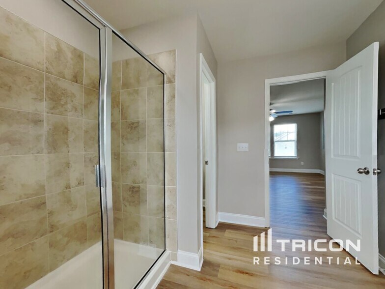 Building Photo - 50 Gallery Park Dr