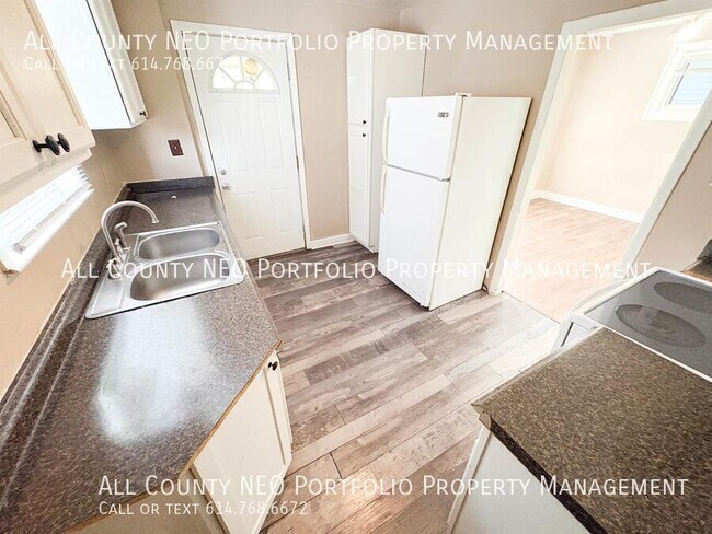 Building Photo - 511 Fairfield Ave