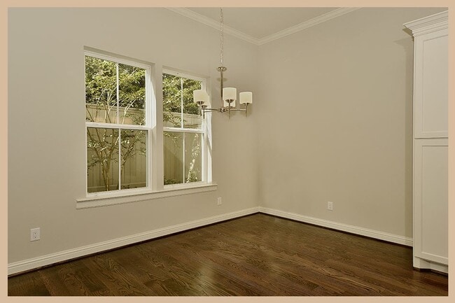 Building Photo - 215 Willow St