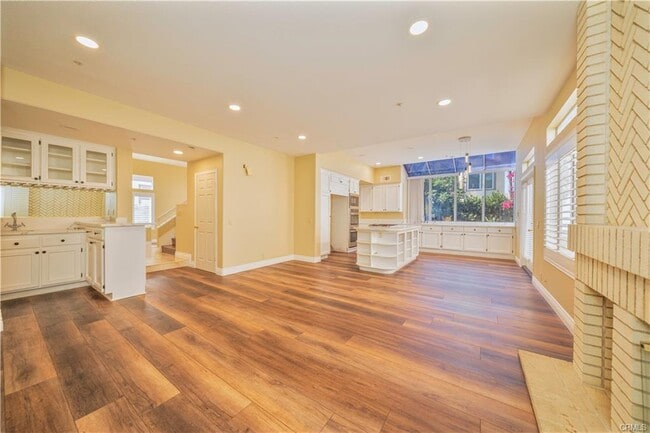 Building Photo - 9531 Montanza Way