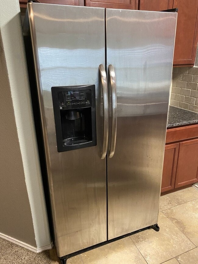 Building Photo - 104 Colthorpe Ln